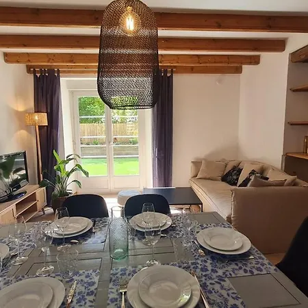 Les Pierres Du Bonheur Meublé Tourisme 3 étoiles Hébergement de vacances Oelleville