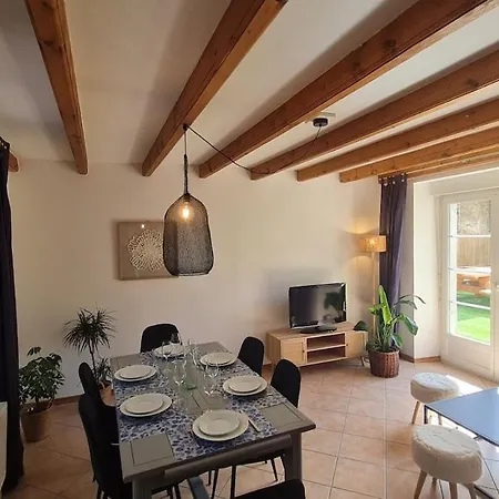 Les Pierres Du Bonheur Meuble Tourisme 3 Etoiles Дом отдыха Oelleville