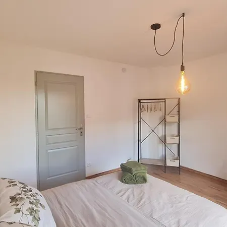 Les Pierres Du Bonheur Meuble Tourisme 3 Etoiles Дом отдыха Oelleville