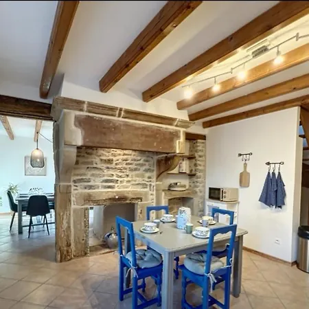 Les Pierres Du Bonheur Meublé Tourisme 3 étoiles Hébergement de vacances Oelleville